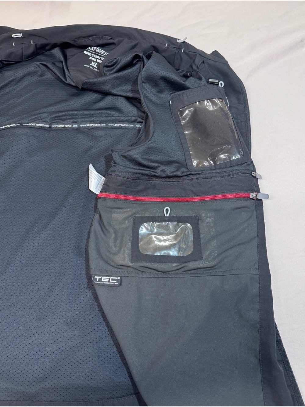 SCOTTeVEST Men's Black Travel Vest - Multiple Secure Pockets - Picture 9 of 13